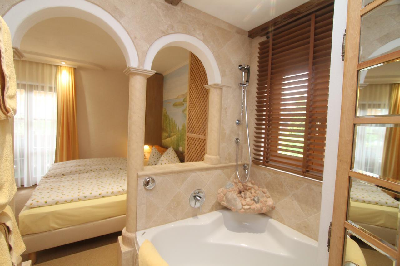 Haus Sonnenschein Hotel Грайнау Екстериор снимка